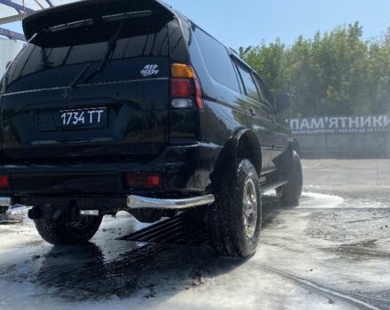 Чорний Міцубісі Паджеро, об'ємом двигуна 2.5 л та пробігом 300 тис. км за 9000 $, фото 3 на Automoto.ua