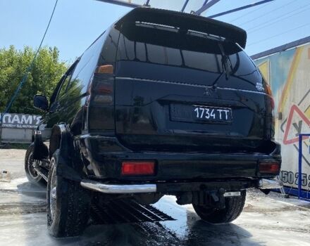 Чорний Міцубісі Паджеро, об'ємом двигуна 2.5 л та пробігом 300 тис. км за 9000 $, фото 1 на Automoto.ua