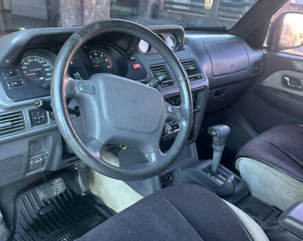 Черный Мицубиси Паджеро, объемом двигателя 2.84 л и пробегом 400 тыс. км за 6777 $, фото 11 на Automoto.ua