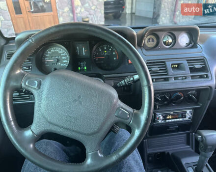 Черный Мицубиси Паджеро, объемом двигателя 2.84 л и пробегом 400 тыс. км за 6777 $, фото 14 на Automoto.ua