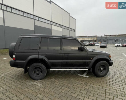 Черный Мицубиси Паджеро, объемом двигателя 2.84 л и пробегом 413 тыс. км за 7700 $, фото 5 на Automoto.ua