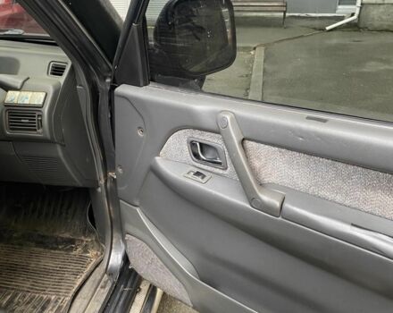 Чорний Міцубісі Паджеро, об'ємом двигуна 3.5 л та пробігом 350 тис. км за 4900 $, фото 2 на Automoto.ua