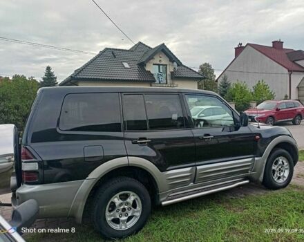 Чорний Міцубісі Паджеро, об'ємом двигуна 3.2 л та пробігом 300 тис. км за 1797 $, фото 3 на Automoto.ua