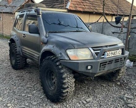 Черный Мицубиси Паджеро, объемом двигателя 3.2 л и пробегом 400 тыс. км за 11000 $, фото 4 на Automoto.ua