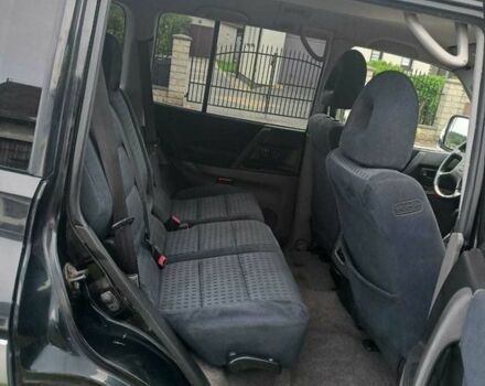 Чорний Міцубісі Паджеро, об'ємом двигуна 3.2 л та пробігом 300 тис. км за 1797 $, фото 7 на Automoto.ua