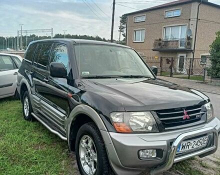 Чорний Міцубісі Паджеро, об'ємом двигуна 3.2 л та пробігом 300 тис. км за 1797 $, фото 1 на Automoto.ua