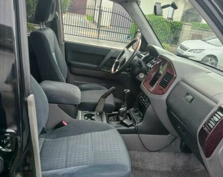 Чорний Міцубісі Паджеро, об'ємом двигуна 3.2 л та пробігом 300 тис. км за 1797 $, фото 5 на Automoto.ua