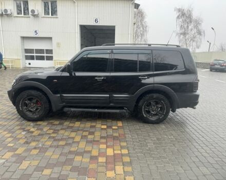 Чорний Міцубісі Паджеро, об'ємом двигуна 3.5 л та пробігом 300 тис. км за 8000 $, фото 2 на Automoto.ua