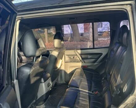 Черный Мицубиси Паджеро, объемом двигателя 3.2 л и пробегом 243 тыс. км за 6600 $, фото 7 на Automoto.ua