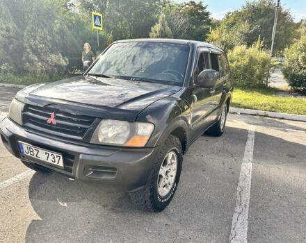 Черный Мицубиси Паджеро, объемом двигателя 3.2 л и пробегом 350 тыс. км за 5000 $, фото 2 на Automoto.ua