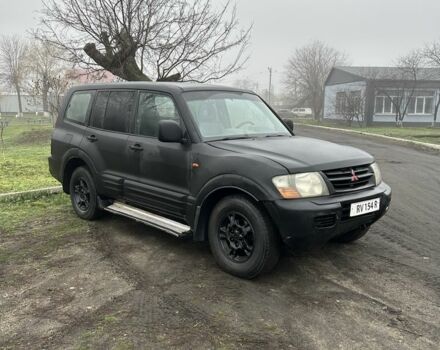 Черный Мицубиси Паджеро, объемом двигателя 3.5 л и пробегом 300 тыс. км за 2800 $, фото 2 на Automoto.ua