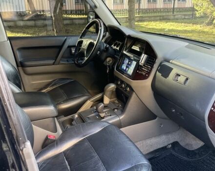 Черный Мицубиси Паджеро, объемом двигателя 3.5 л и пробегом 190 тыс. км за 5899 $, фото 9 на Automoto.ua