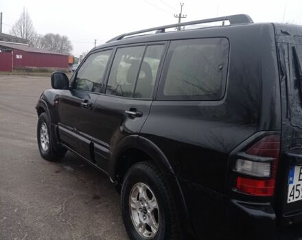 Черный Мицубиси Паджеро, объемом двигателя 3 л и пробегом 300 тыс. км за 4200 $, фото 2 на Automoto.ua