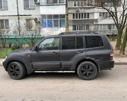 Черный Мицубиси Паджеро, объемом двигателя 3.2 л и пробегом 30 тыс. км за 4200 $, фото 2 на Automoto.ua