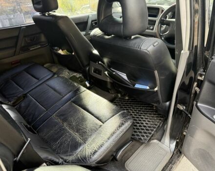 Мицубиси Паджеро 2003 в Днепре (Днепропетровске) на Automoto.ua Черный Мицубиси Паджеро, объемом двигателя 3.2 л и пробегом 290 тыс. км за 4000 $, фото 5 на Automoto.ua