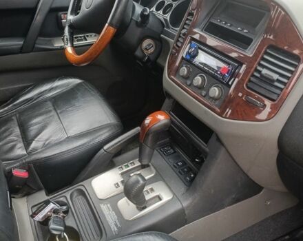 Чорний Міцубісі Паджеро, об'ємом двигуна 3.2 л та пробігом 202 тис. км за 4999 $, фото 13 на Automoto.ua