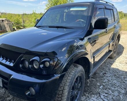 Черный Мицубиси Паджеро, объемом двигателя 3.2 л и пробегом 350 тыс. км за 7500 $, фото 2 на Automoto.ua