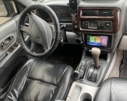 Чорний Міцубісі Паджеро, об'ємом двигуна 3 л та пробігом 300 тис. км за 5400 $, фото 5 на Automoto.ua
