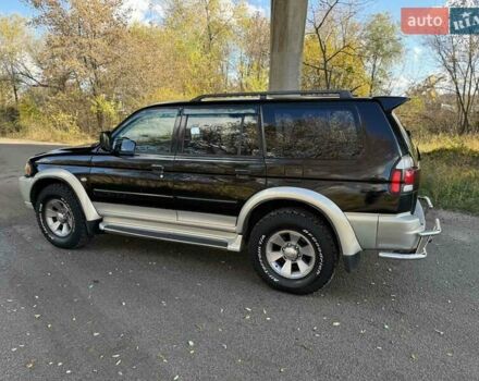 Черный Мицубиси Паджеро, объемом двигателя 3 л и пробегом 293 тыс. км за 4599 $, фото 5 на Automoto.ua
