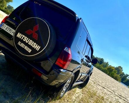 Черный Мицубиси Паджеро, объемом двигателя 3.5 л и пробегом 314 тыс. км за 7247 $, фото 2 на Automoto.ua