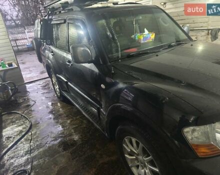 Черный Мицубиси Паджеро, объемом двигателя 3 л и пробегом 402 тыс. км за 7500 $, фото 3 на Automoto.ua