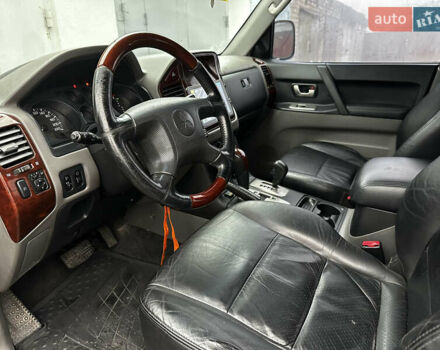 Чорний Міцубісі Паджеро, об'ємом двигуна 2.97 л та пробігом 228 тис. км за 8500 $, фото 8 на Automoto.ua