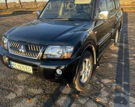Чорний Міцубісі Паджеро, об'ємом двигуна 3.5 л та пробігом 236 тис. км за 6800 $, фото 1 на Automoto.ua