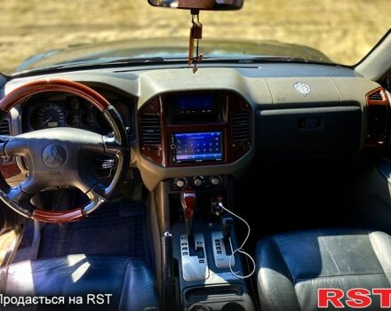 Черный Мицубиси Паджеро, объемом двигателя 3.5 л и пробегом 314 тыс. км за 7247 $, фото 6 на Automoto.ua