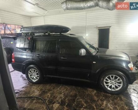 Черный Мицубиси Паджеро, объемом двигателя 3 л и пробегом 402 тыс. км за 7500 $, фото 5 на Automoto.ua