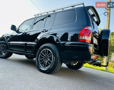 Черный Мицубиси Паджеро, объемом двигателя 3.2 л и пробегом 230 тыс. км за 10800 $, фото 168 на Automoto.ua
