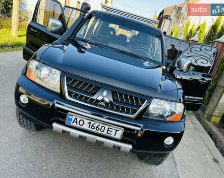 Черный Мицубиси Паджеро, объемом двигателя 3.2 л и пробегом 230 тыс. км за 10800 $, фото 157 на Automoto.ua