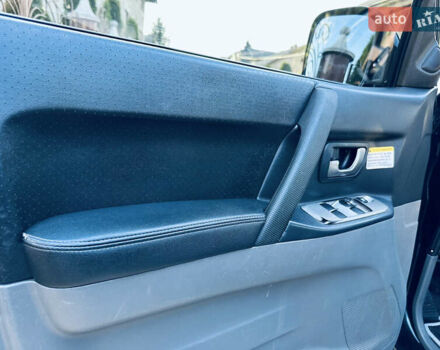 Черный Мицубиси Паджеро, объемом двигателя 3.2 л и пробегом 230 тыс. км за 10800 $, фото 51 на Automoto.ua