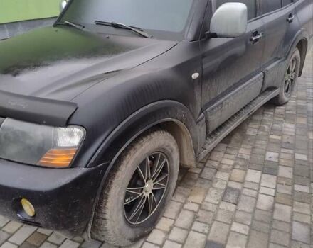 Черный Мицубиси Паджеро, объемом двигателя 3.2 л и пробегом 320 тыс. км за 6500 $, фото 3 на Automoto.ua