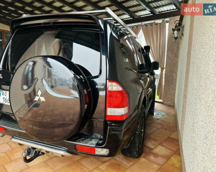 Черный Мицубиси Паджеро, объемом двигателя 3.2 л и пробегом 230 тыс. км за 10800 $, фото 129 на Automoto.ua