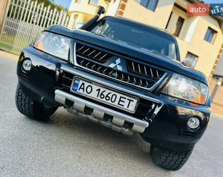Черный Мицубиси Паджеро, объемом двигателя 3.2 л и пробегом 230 тыс. км за 10800 $, фото 172 на Automoto.ua
