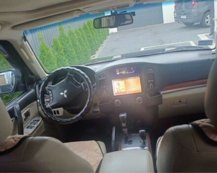 Черный Мицубиси Паджеро, объемом двигателя 3.83 л и пробегом 279 тыс. км за 12300 $, фото 7 на Automoto.ua