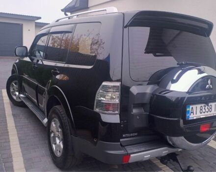 Черный Мицубиси Паджеро, объемом двигателя 3.83 л и пробегом 279 тыс. км за 12300 $, фото 2 на Automoto.ua