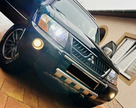 Черный Мицубиси Паджеро, объемом двигателя 3.2 л и пробегом 230 тыс. км за 10800 $, фото 1 на Automoto.ua