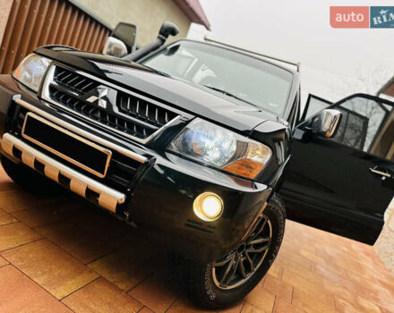 Черный Мицубиси Паджеро, объемом двигателя 3.2 л и пробегом 230 тыс. км за 10800 $, фото 120 на Automoto.ua