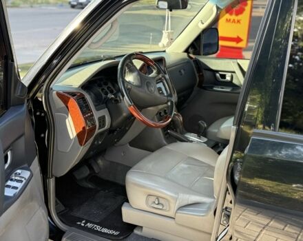 Чорний Міцубісі Паджеро, об'ємом двигуна 3 л та пробігом 265 тис. км за 8500 $, фото 7 на Automoto.ua