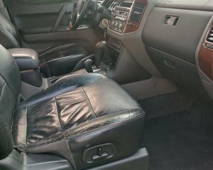 Черный Мицубиси Паджеро, объемом двигателя 3.5 л и пробегом 182 тыс. км за 7800 $, фото 7 на Automoto.ua