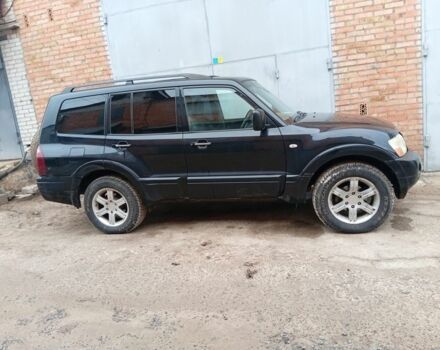 Черный Мицубиси Паджеро, объемом двигателя 3 л и пробегом 200 тыс. км за 4266 $, фото 3 на Automoto.ua