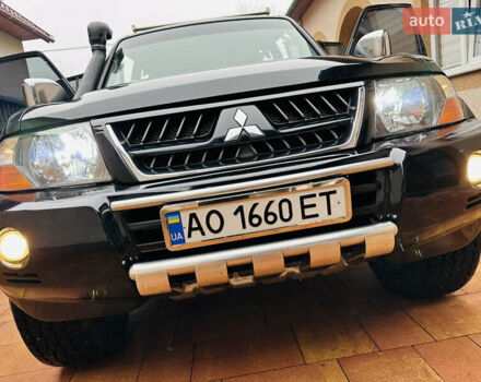 Черный Мицубиси Паджеро, объемом двигателя 3.2 л и пробегом 230 тыс. км за 10800 $, фото 132 на Automoto.ua