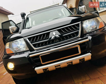 Черный Мицубиси Паджеро, объемом двигателя 3.2 л и пробегом 230 тыс. км за 10800 $, фото 150 на Automoto.ua