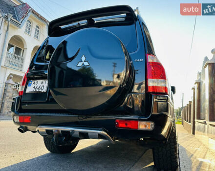 Черный Мицубиси Паджеро, объемом двигателя 3.2 л и пробегом 230 тыс. км за 10800 $, фото 73 на Automoto.ua