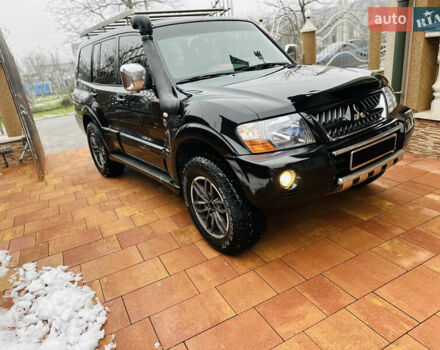 Черный Мицубиси Паджеро, объемом двигателя 3.2 л и пробегом 230 тыс. км за 10800 $, фото 15 на Automoto.ua