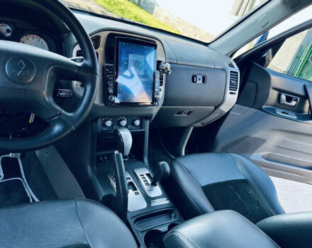 Черный Мицубиси Паджеро, объемом двигателя 3.2 л и пробегом 230 тыс. км за 10800 $, фото 162 на Automoto.ua