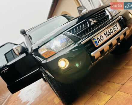 Черный Мицубиси Паджеро, объемом двигателя 3.2 л и пробегом 230 тыс. км за 10800 $, фото 149 на Automoto.ua