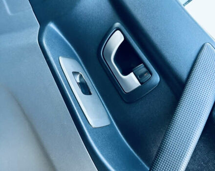 Черный Мицубиси Паджеро, объемом двигателя 3.2 л и пробегом 230 тыс. км за 10800 $, фото 81 на Automoto.ua