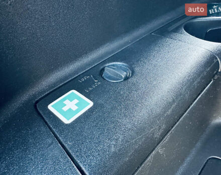 Черный Мицубиси Паджеро, объемом двигателя 3.2 л и пробегом 230 тыс. км за 10800 $, фото 88 на Automoto.ua